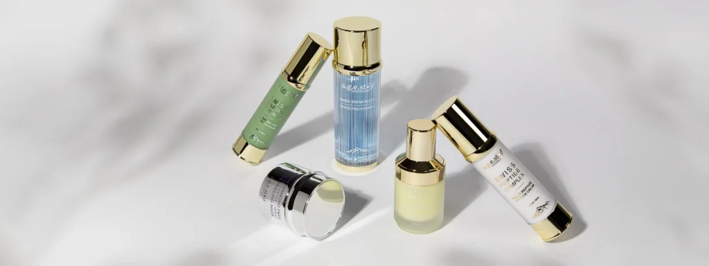Retinol za lice: vodič za početnike 4 AGESTOP kolekcija: Retinol Complex Concentrate, Peptide Complex Face Cream, Swiss Snow Algae Essence, Marine Retinol SOS Balm i Diamond Peel maska